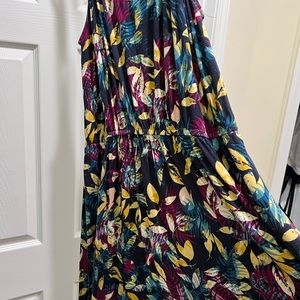 COPY - Plus Size 18/20 Cute Knee Length Flower Dress